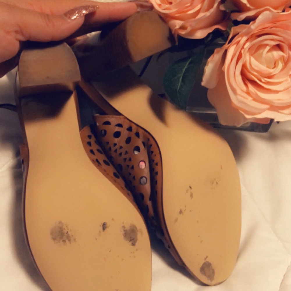 Nude Heels - Picture 4 of 4